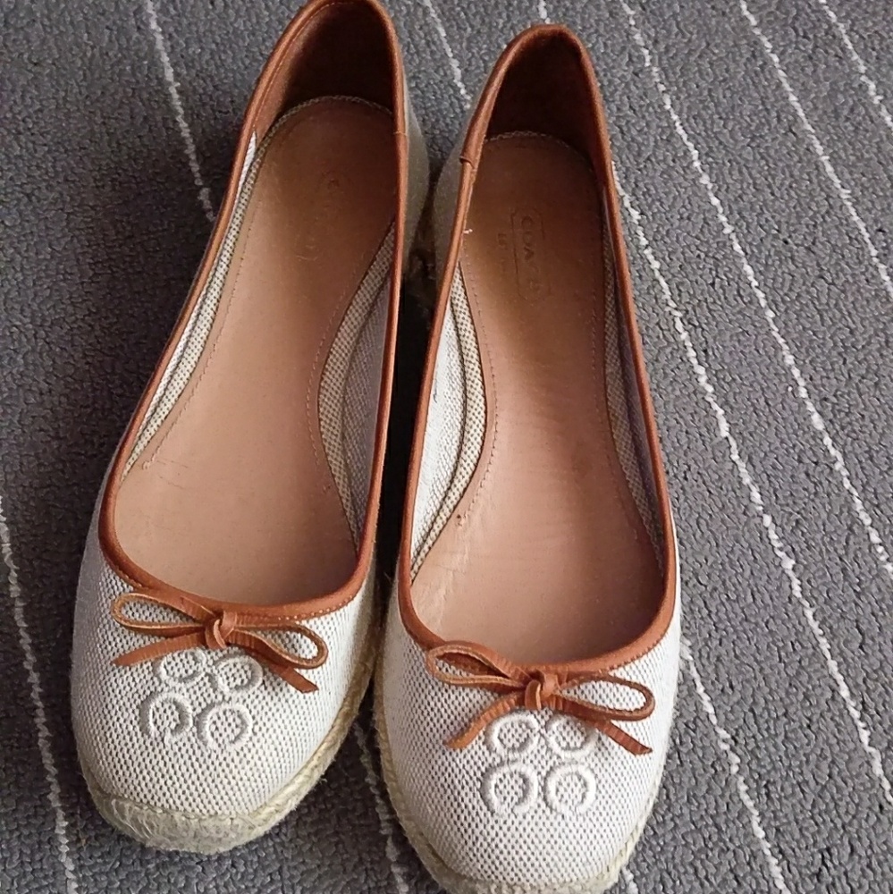 Coach flats